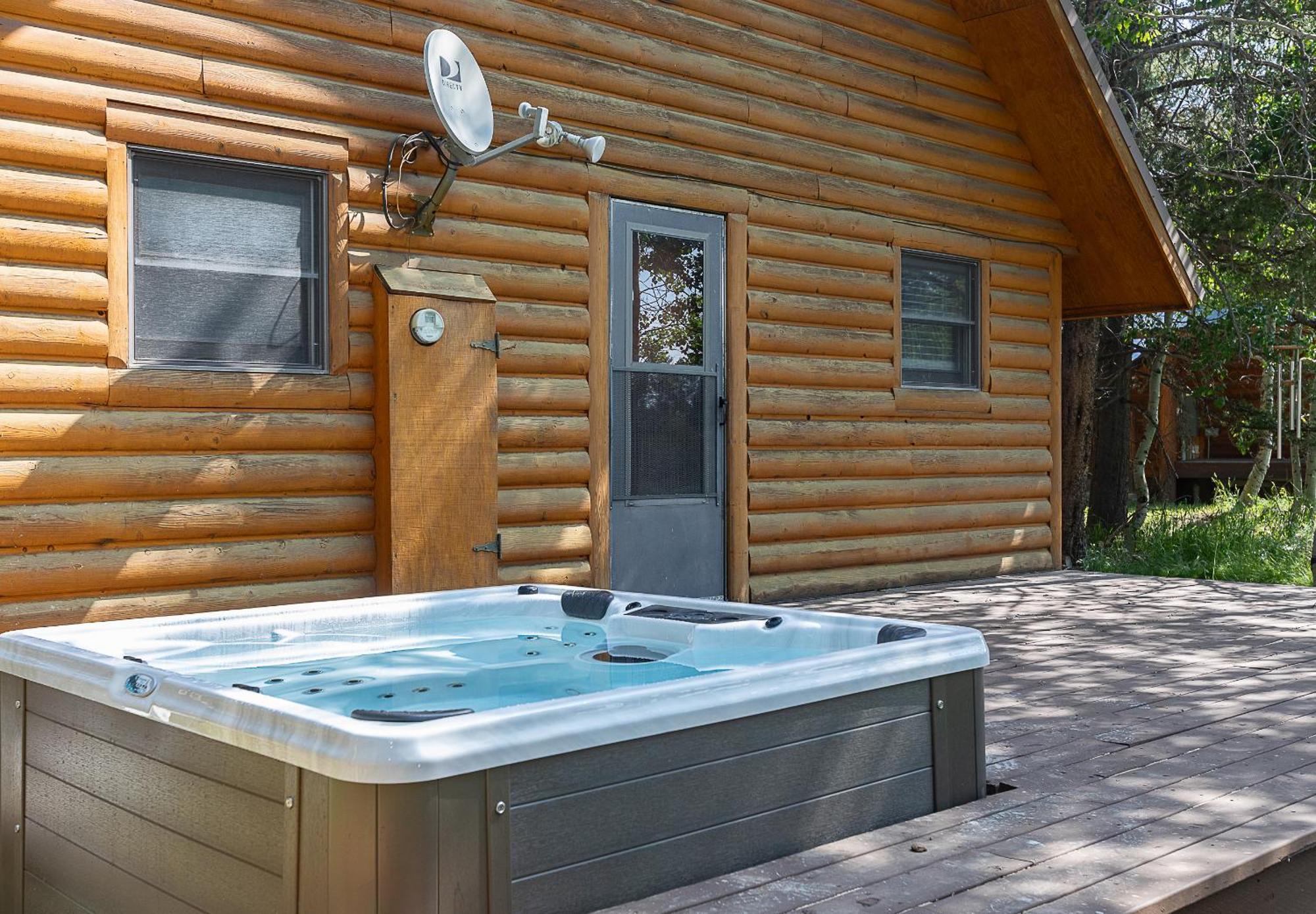 Remington Reload By Kabino Hot Tub Firepit Roku Big Yard Driveway Grill Wifi Trails *
